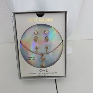 Steve Madden Gold Tone Jewelry Set of 4 (Love) you hold the key to my heart